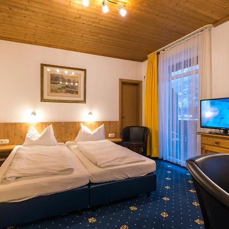 Hotel Garni Almenrausch Und Edelweiss Garmisch-Partenkirchen Eksteriør billede