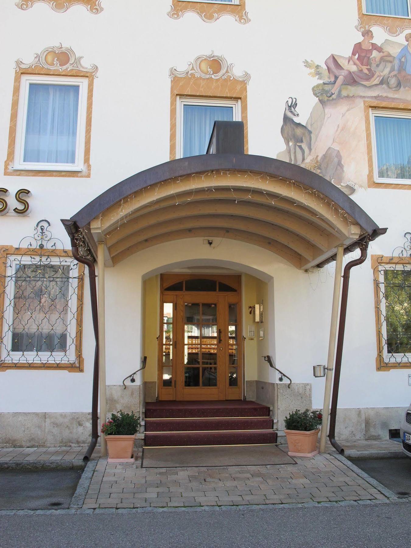 Hotel Garni Almenrausch Und Edelweiss Garmisch-Partenkirchen Eksteriør billede
