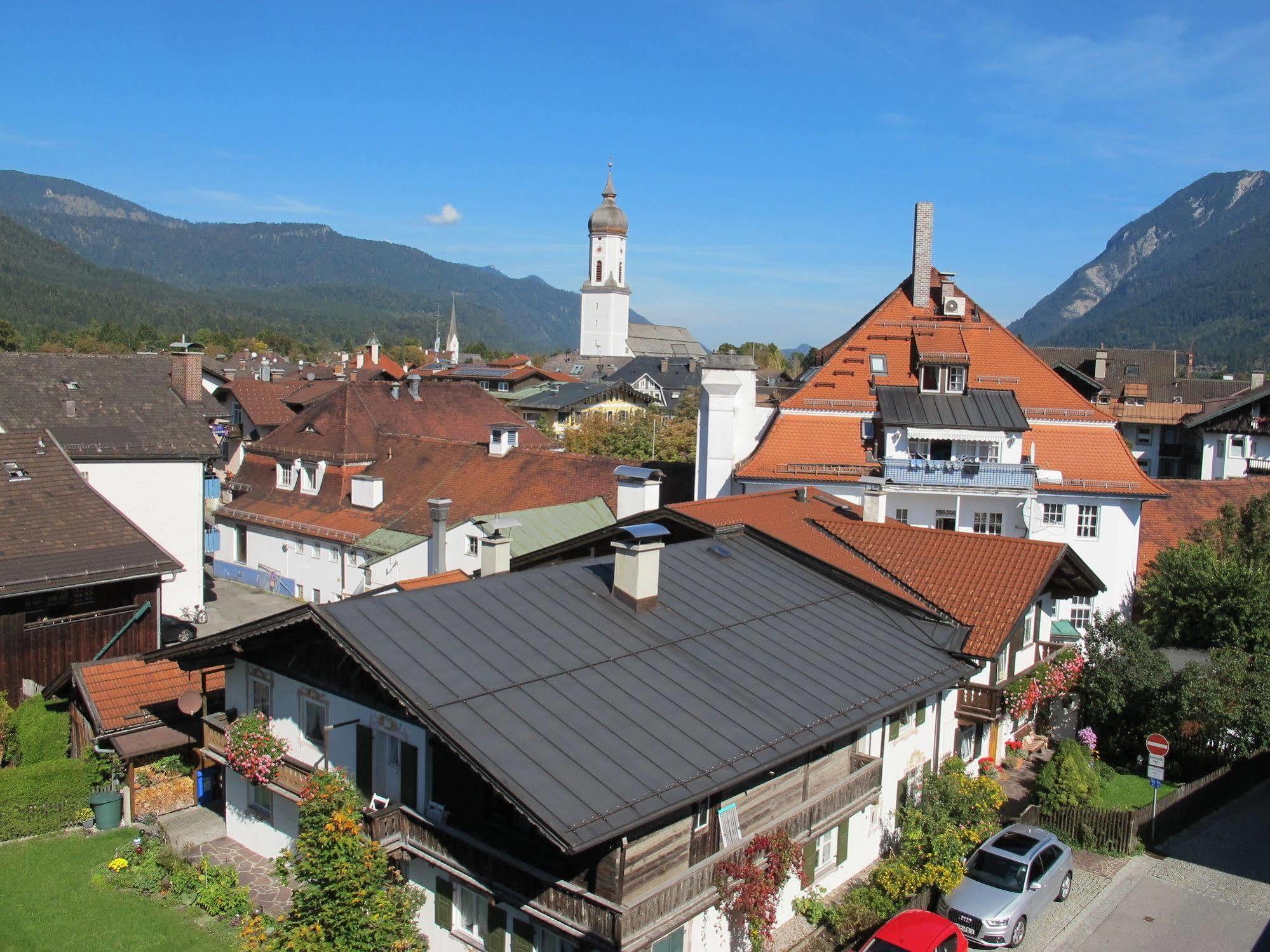 Hotel Garni Almenrausch Und Edelweiss Garmisch-Partenkirchen Eksteriør billede
