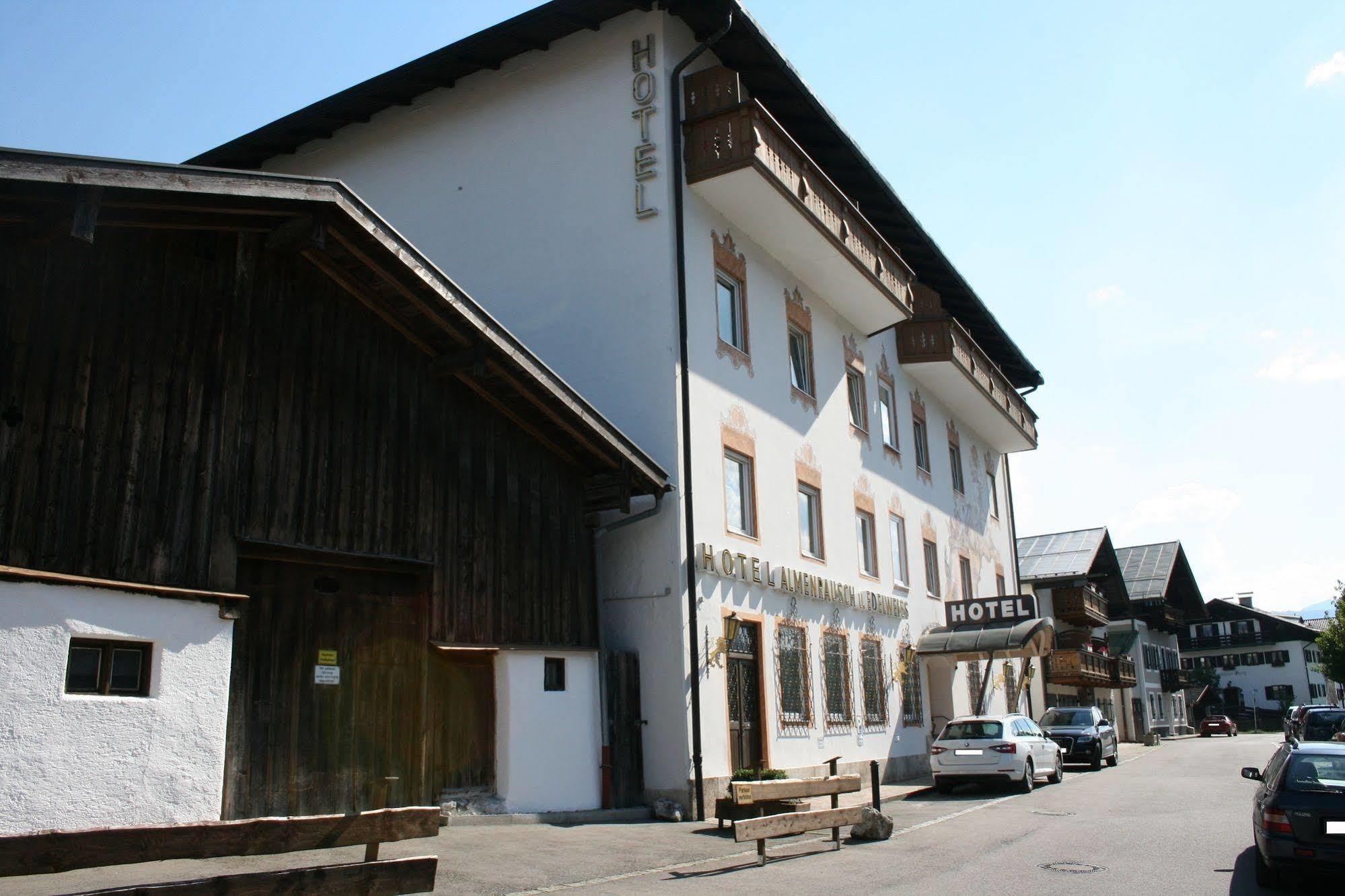 Hotel Garni Almenrausch Und Edelweiss Garmisch-Partenkirchen Eksteriør billede