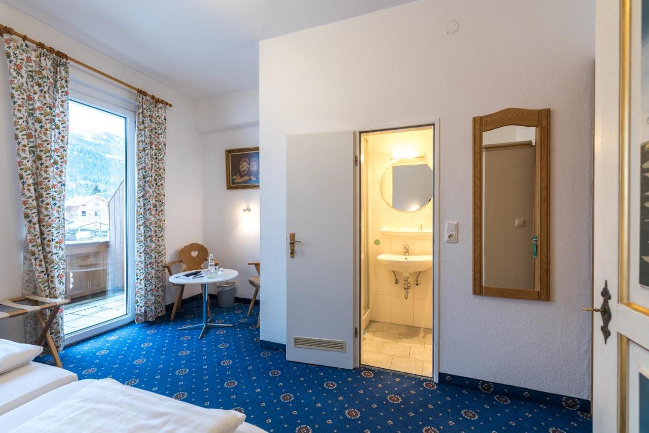 Hotel Garni Almenrausch Und Edelweiss Garmisch-Partenkirchen Eksteriør billede