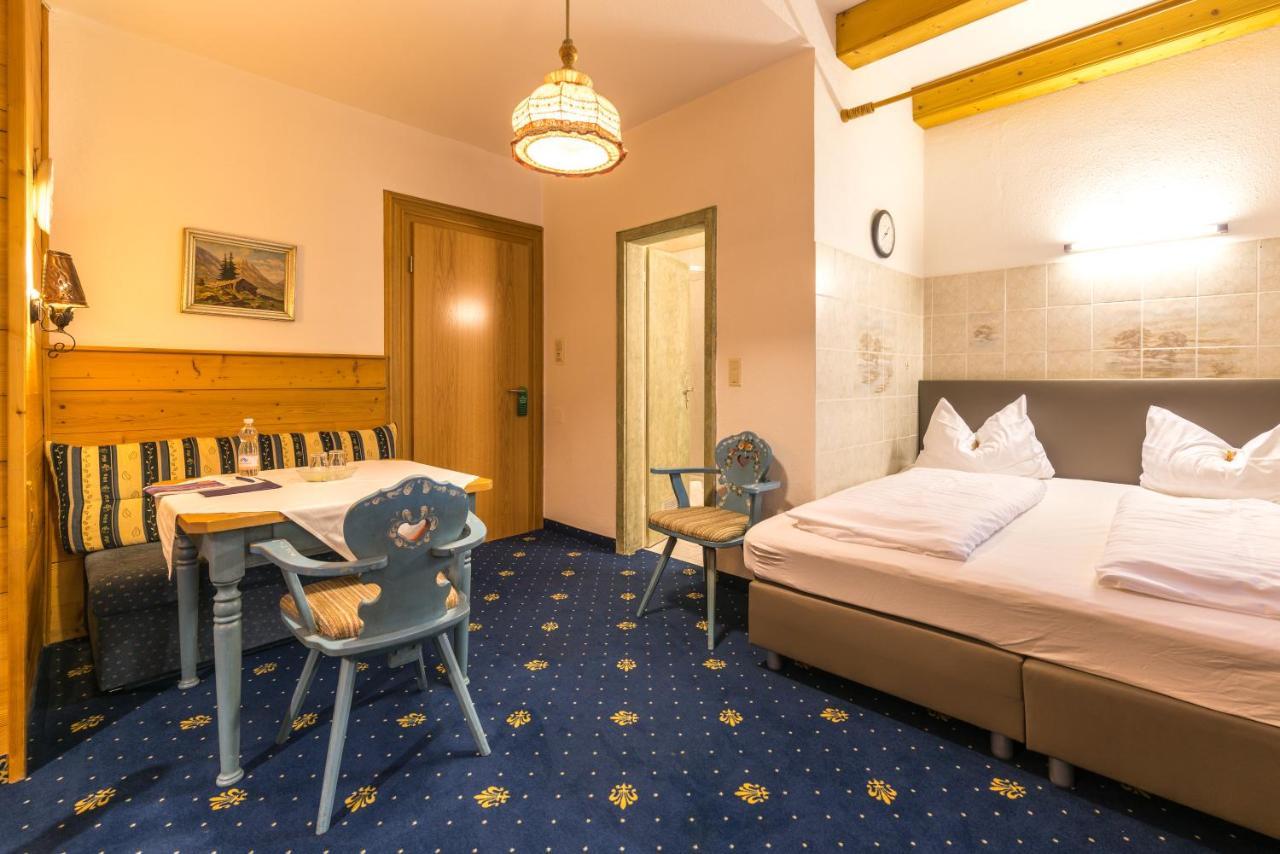 Hotel Garni Almenrausch Und Edelweiss Garmisch-Partenkirchen Eksteriør billede