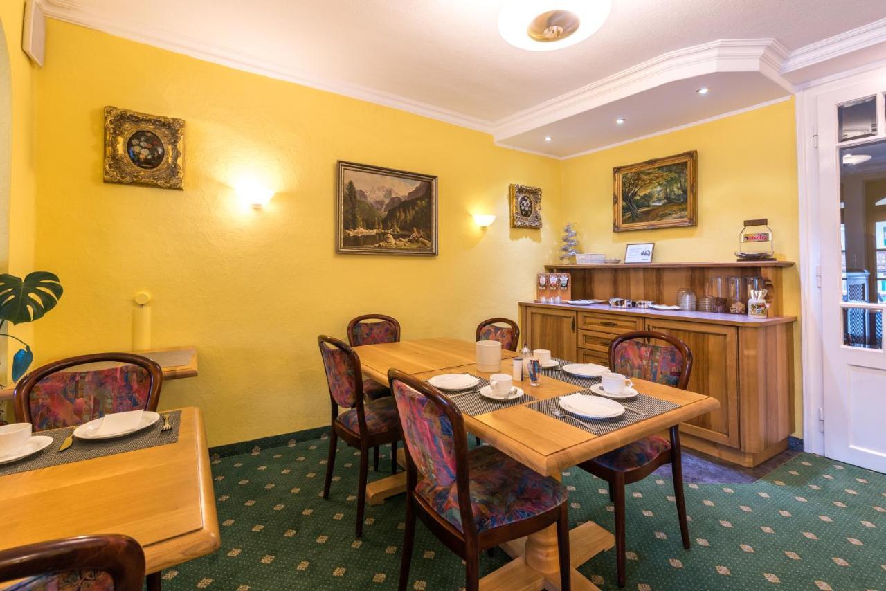 Hotel Garni Almenrausch Und Edelweiss Garmisch-Partenkirchen Eksteriør billede