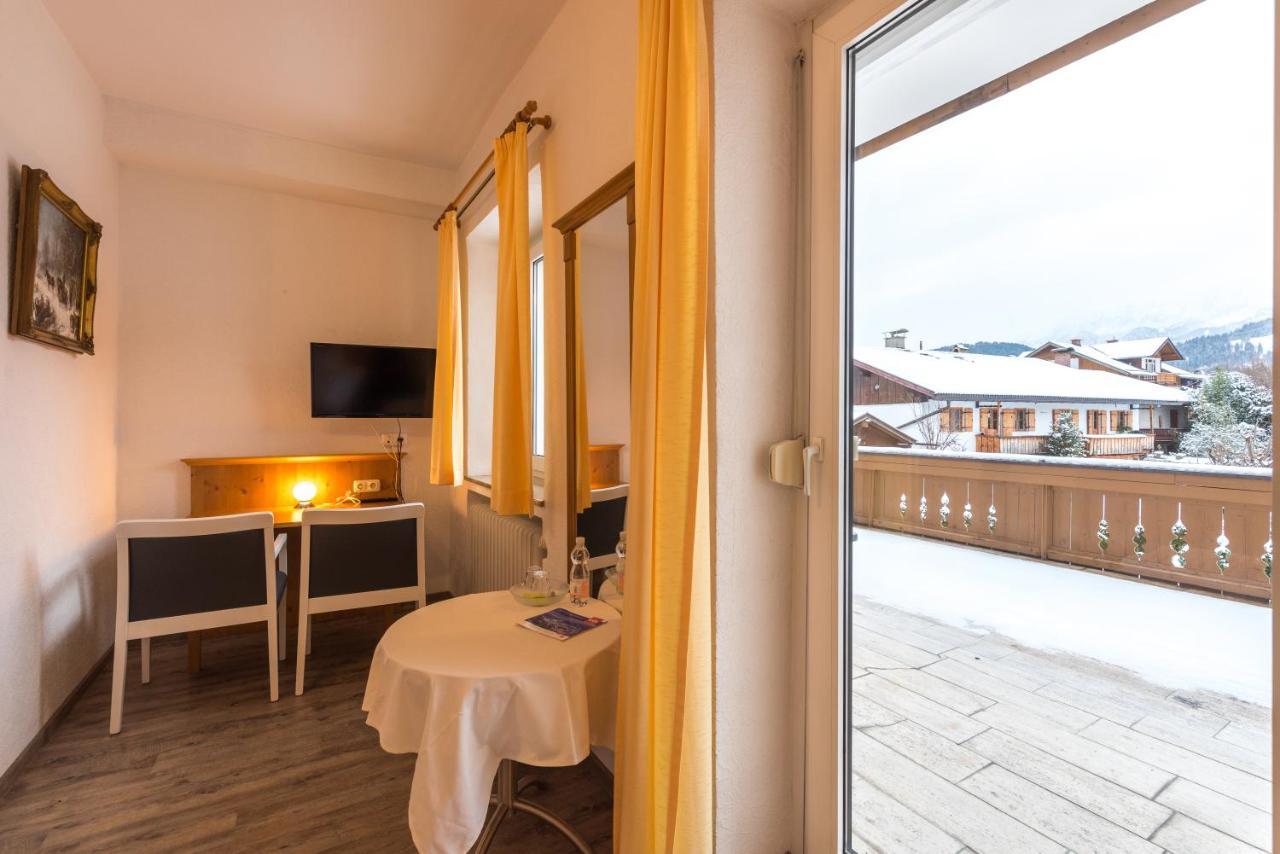Hotel Garni Almenrausch Und Edelweiss Garmisch-Partenkirchen Eksteriør billede