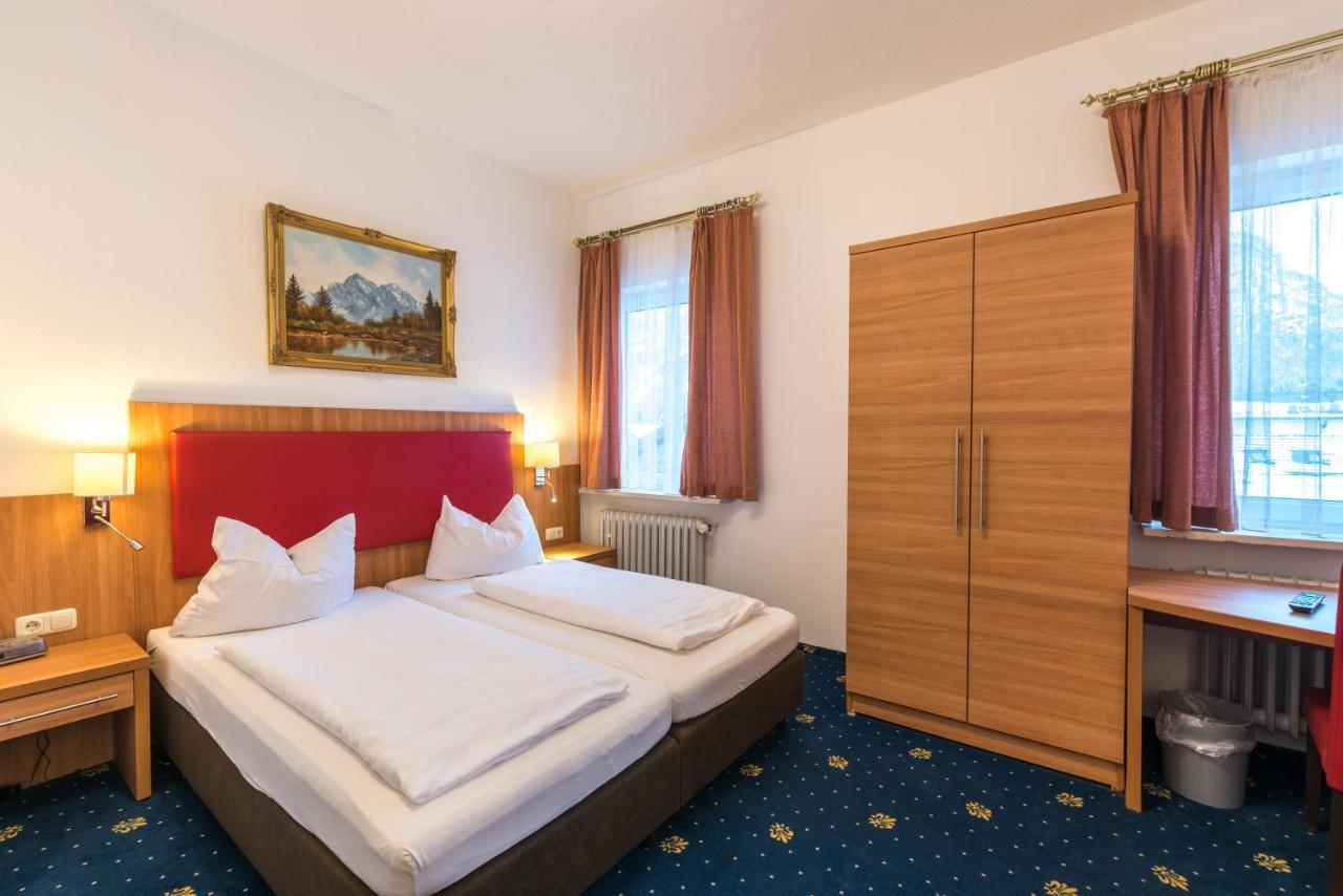 Hotel Garni Almenrausch Und Edelweiss Garmisch-Partenkirchen Eksteriør billede