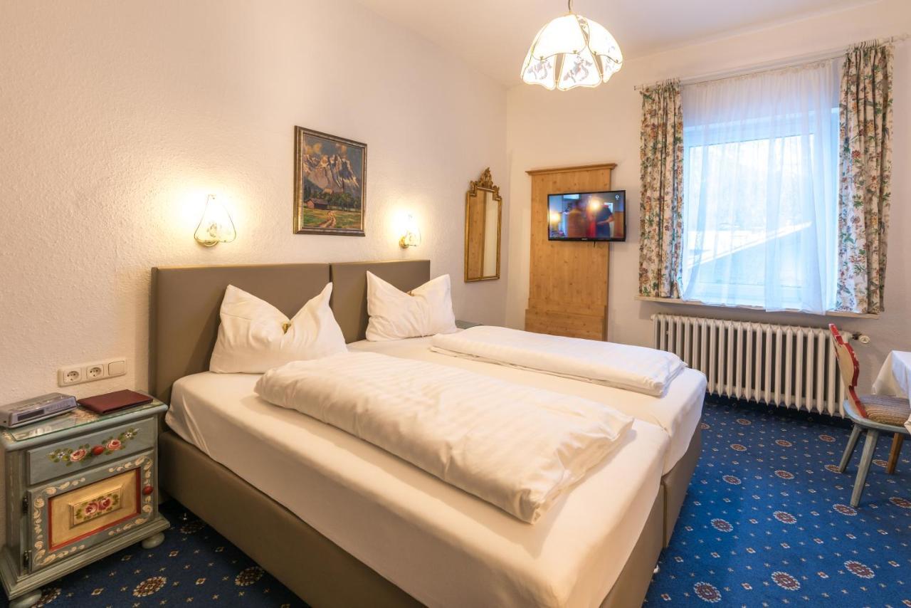 Hotel Garni Almenrausch Und Edelweiss Garmisch-Partenkirchen Eksteriør billede