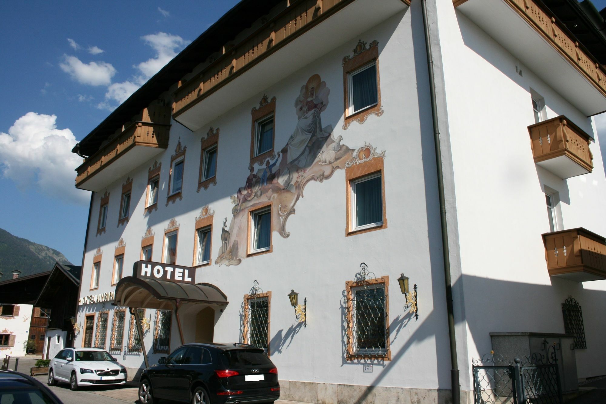 Hotel Garni Almenrausch Und Edelweiss Garmisch-Partenkirchen Eksteriør billede